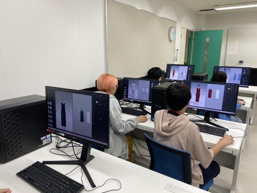 専門学校体験に参加した生徒たち（専門学校ブログ掲載許可はいただいています）